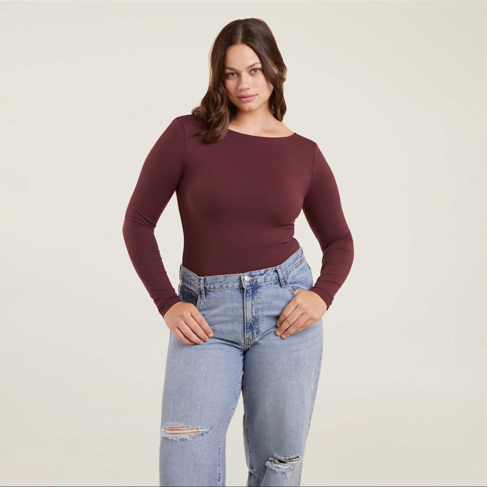 NUUDS Merlot open back